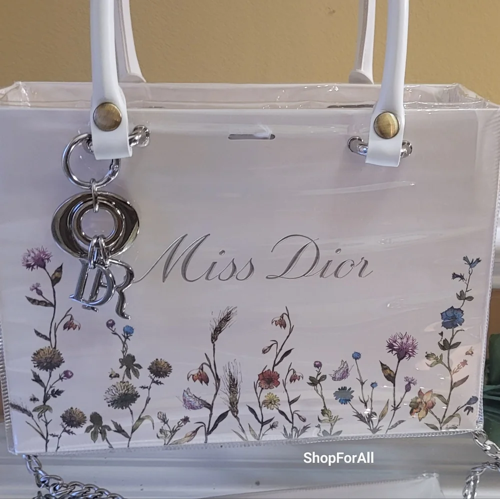 Dior - Picture 4 of 12